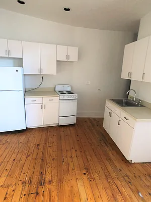 Rented by City Connections Realty | media 18