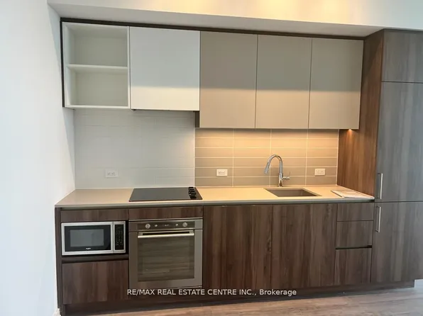 7890 Jane St, Vaughan, ON