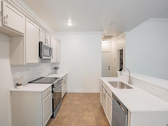 2nd image of 10190 Angela Dr