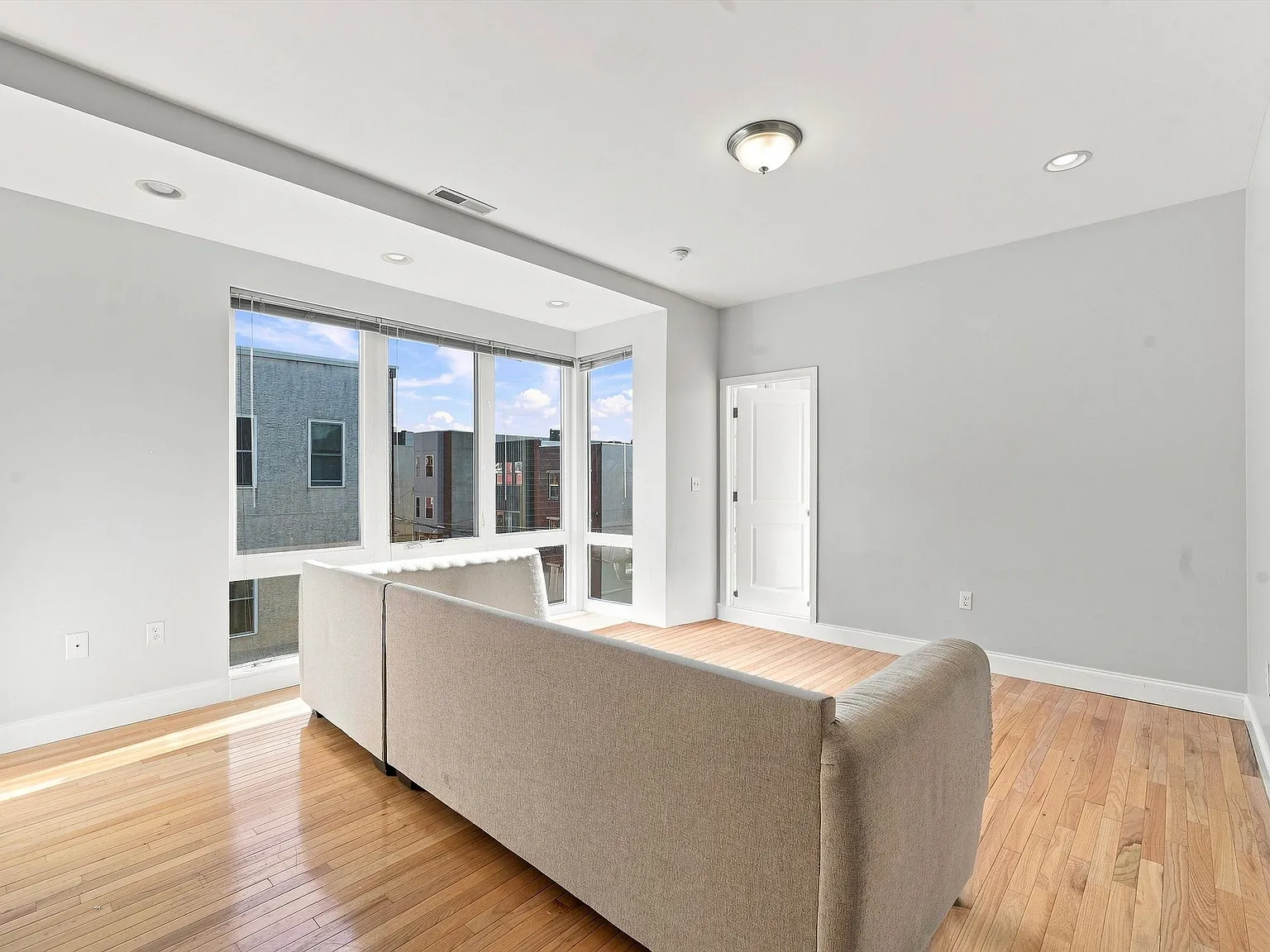 1921 N 18TH ST Unit 3 — Photo 3