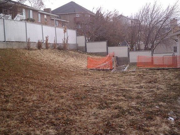 3rd image of 124 N Highland Blvd