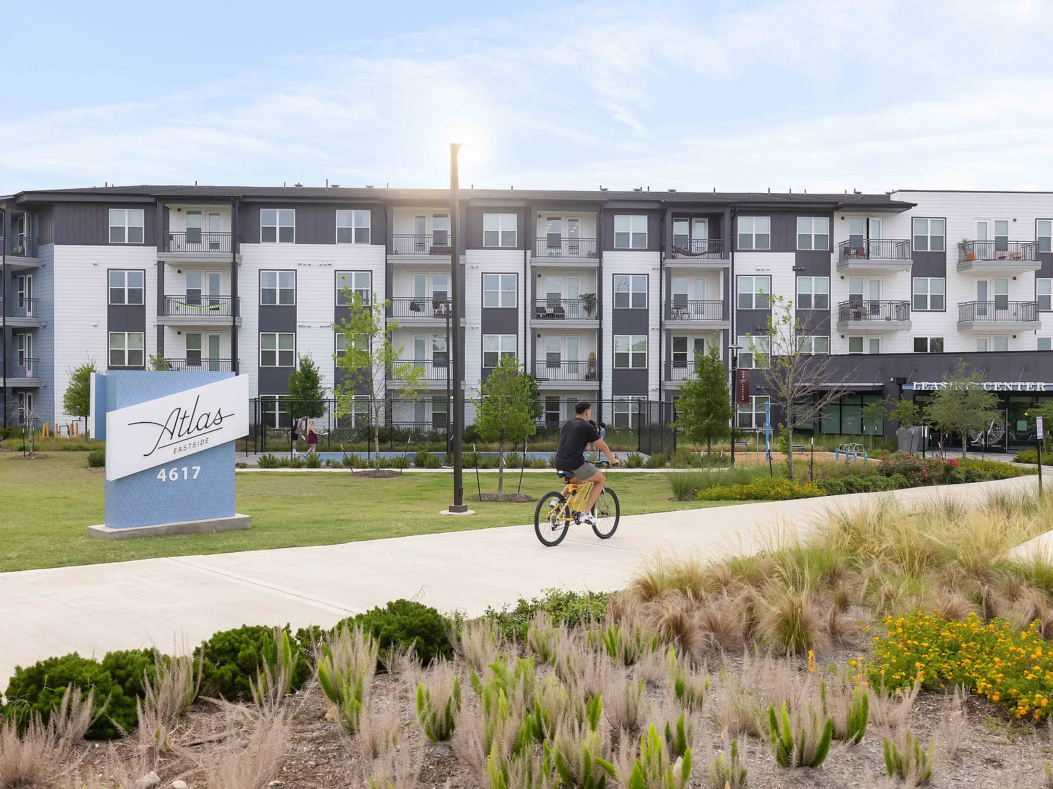 Atlas Eastside — Photo 2