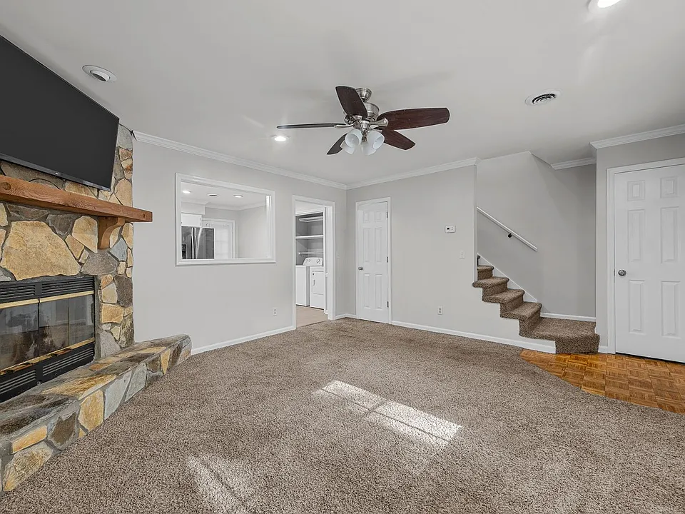 13 Sunridge Ct