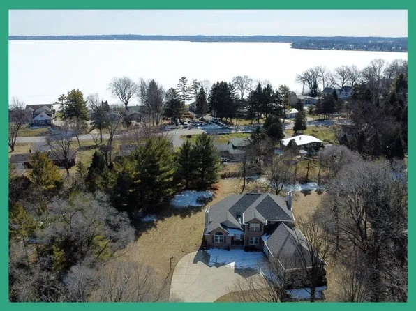 3545 Orvold Park Drive, Mcfarland, WI 53558