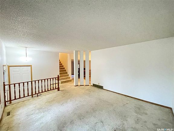 4th image of 2851 E More Cres