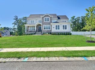 8 Royal Grove Dr, Jackson, NJ 08527