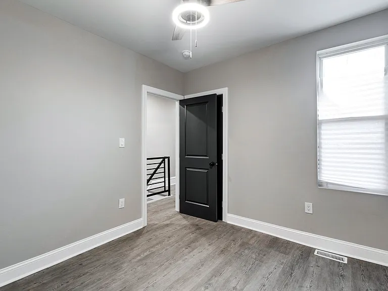 6205 Elmwood Ave — Photo 6