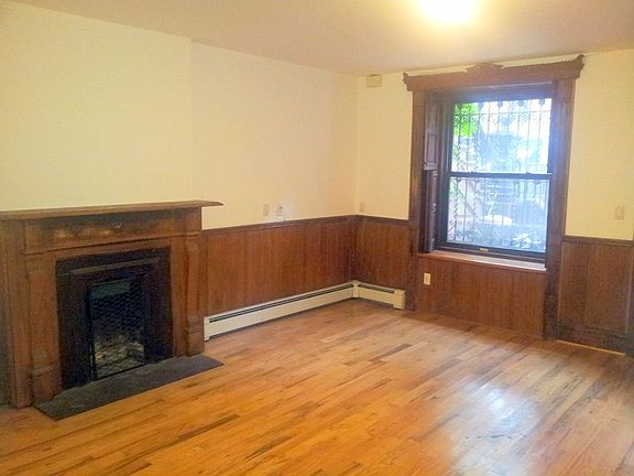 3rd image of 347 W 122nd St #G