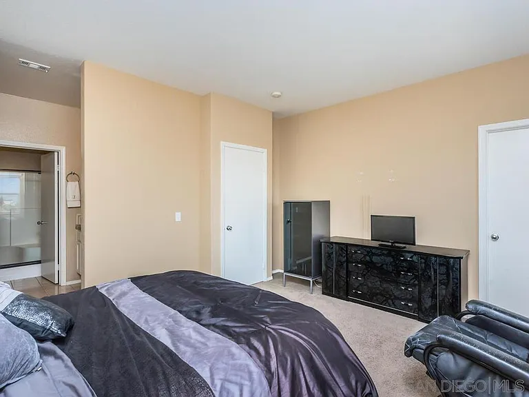 425 S Meadowbrook Dr S #144 — Photo 13