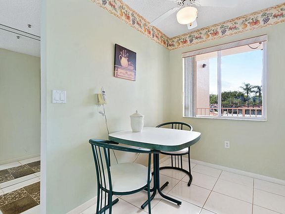 4th image of 14112 Huntington Pointe Dr APT 205