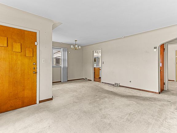 4th image of 18272 Oak Ave