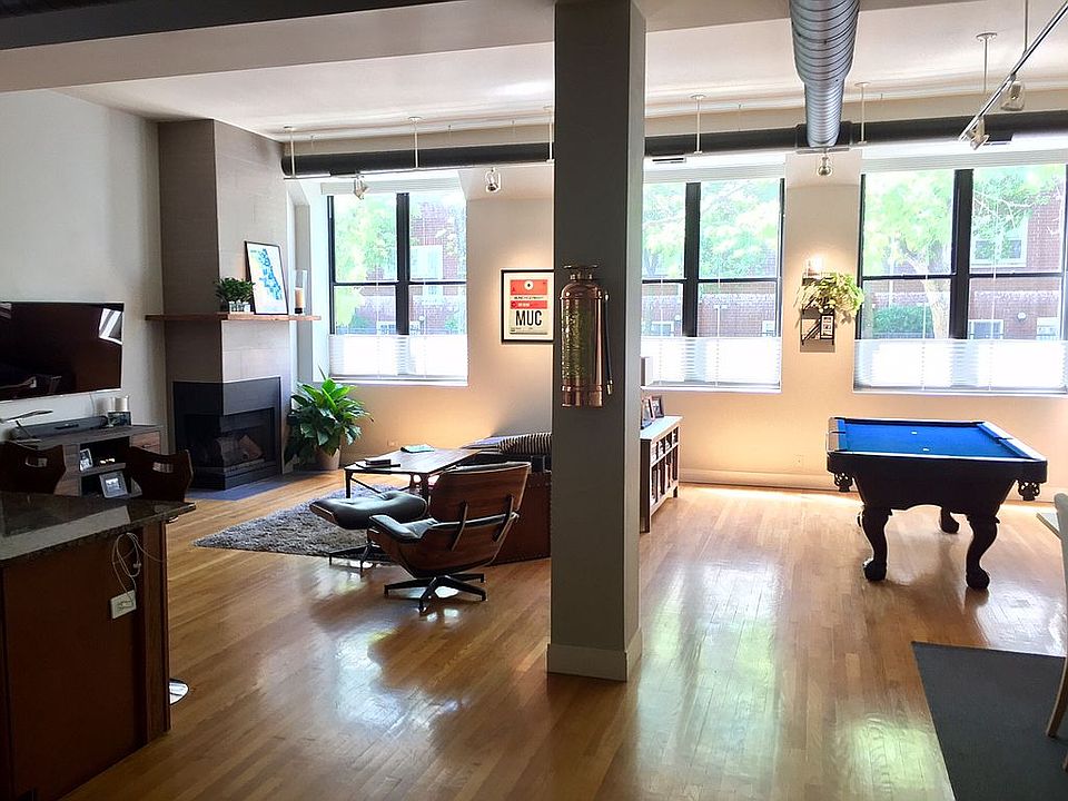 1st image of 1760 W Wrightwood Ave APT 106