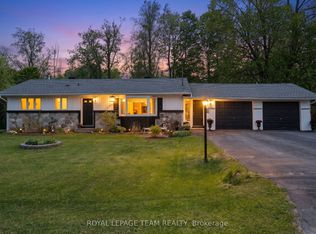 5643 Ficko Cres, Ottawa, ON K1X1H3