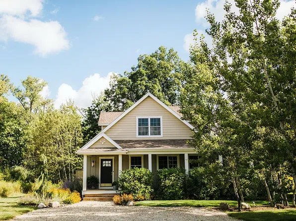 5553 Hidden Pond Ln, Sawyer, MI 49125