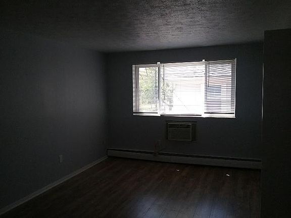 4th image of 3778 W 33rd St APT 12