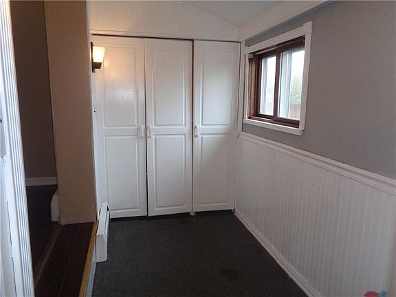 4th image of 3814 East Ave