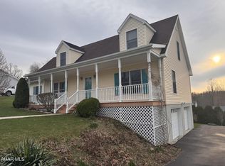 247 Hemlock Dr, Portage, PA