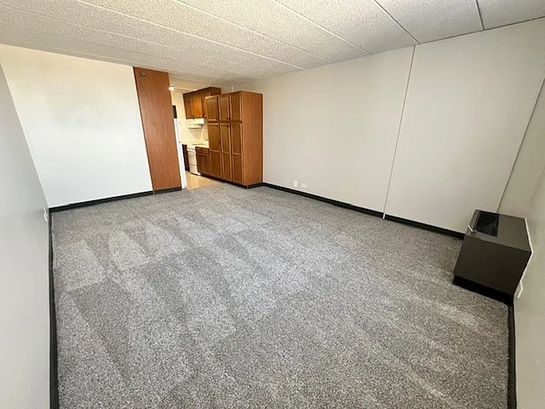 The McCoy at 8035 Apartments - Clive — Photo 36