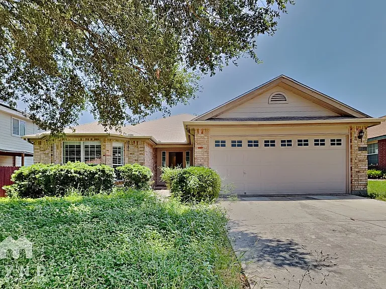 4611 Echo Lake Dr — Photo 1