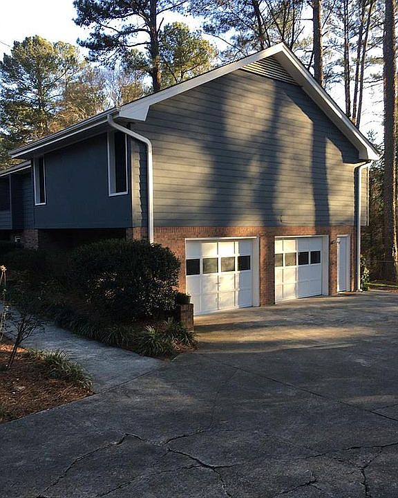 2nd image of 767 Killian Hill Rd