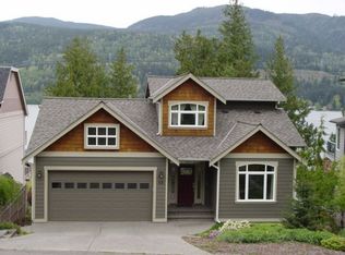 42 N Point Dr, Bellingham, WA 98229