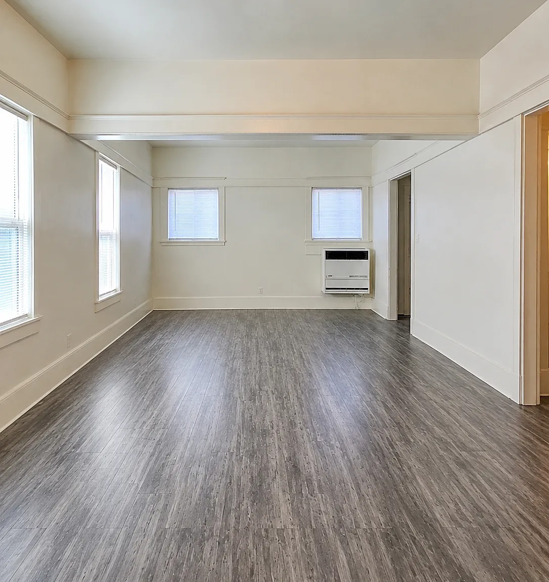 1 bed, 700 sqft, $2,289 — Photo 2