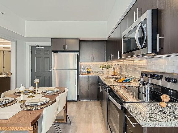 15350 SW 136th St - Web Quality - 006 - 07 Model Kitchen