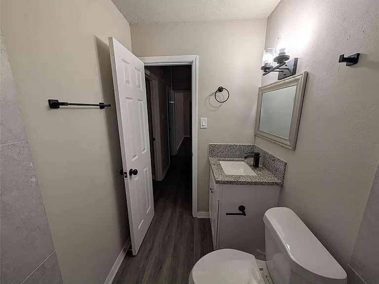 10922 Lockgate Ln — Photo 17