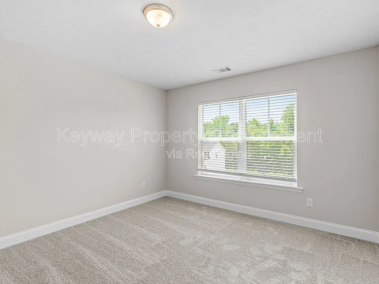 1260 Elias Sta — Photo 24