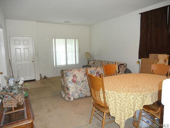 3rd image of 2815 W Irvington Ave
