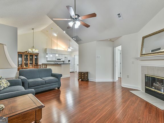 3rd image of 3047 Orchard Ridge Cir
