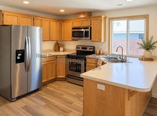 8011 Redonda Dr, Pasco, WA 99301