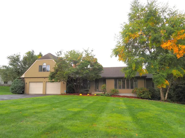 18 Holyoke Drive, Manchester, CT 06040