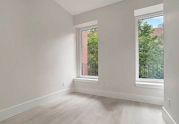 5th image of 324 E 116th St #2J