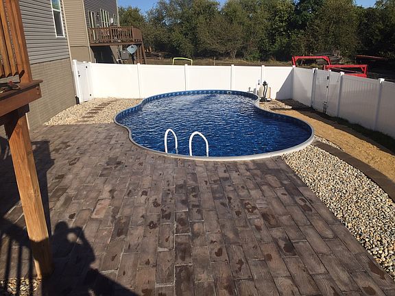 2nd image of 15508 Timberlane Dr