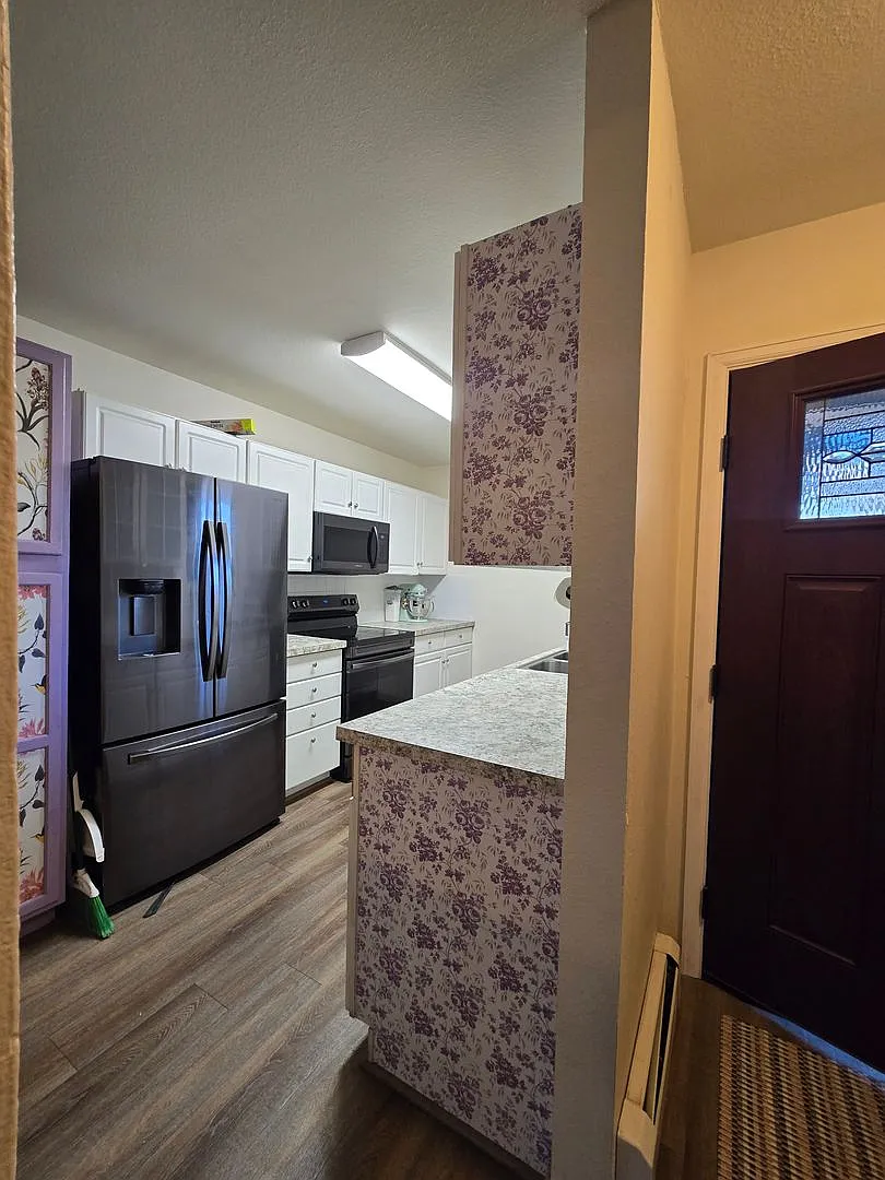 Cute 3 Bedroom Townhome in Adriel Hills Now Available! Great Location/Community! — Photo 4