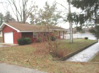 9300 Birch Isle Rd, Farwell, MI 48622