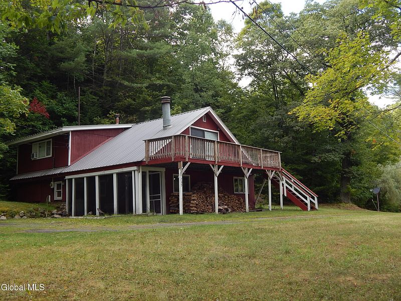 2nd image of 725 Mountain Road