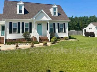 255 Sherman Lakes Dr, Fuquay Varina, NC 27526