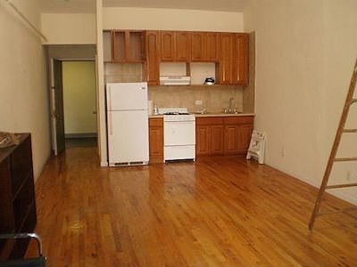 3rd image of 939 8th Ave APT 604