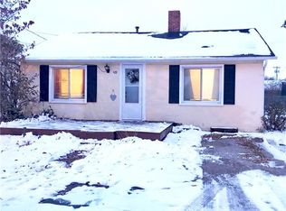 109 High St, Liberty Center, OH 43532