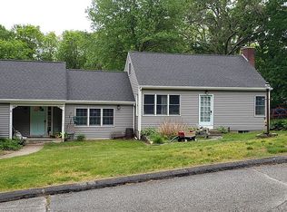 21 Boulder Ct, Groton, CT 06355