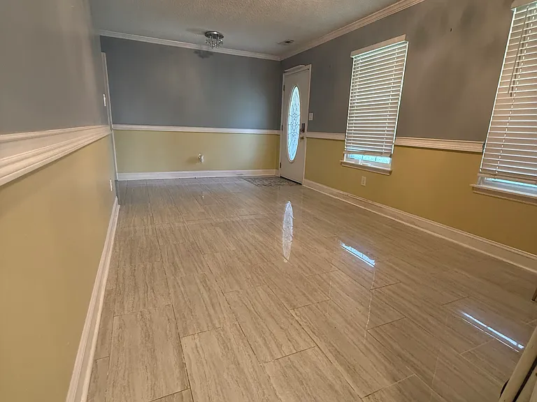 8721 Kismet Dr — Photo 4