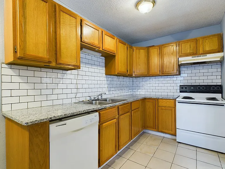 2938 Flora Ave #1S — Photo 9