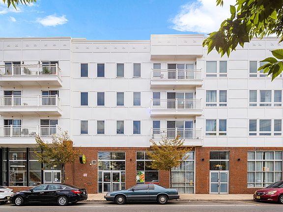 2nd image of 44 Norfolk St #13