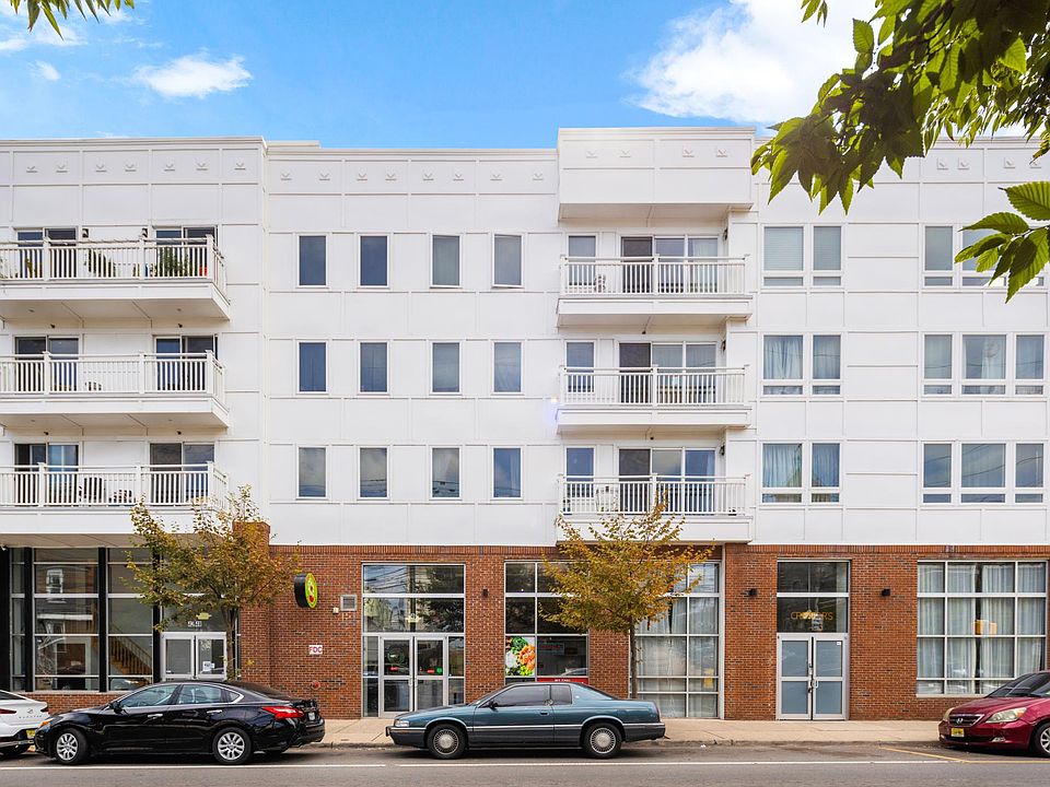 1st image of 46 Norfolk St #13