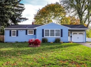 238 Shorecliff Dr, Rochester, NY 14612