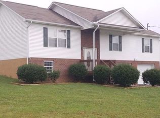 171 Ridgefield Dr, Dandridge, TN 37725