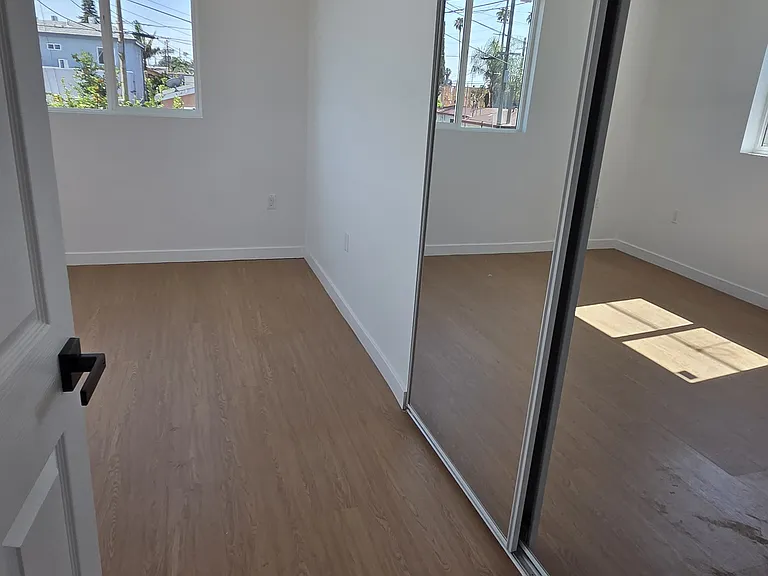 8722 Denver Ave #1/2 — Photo 5