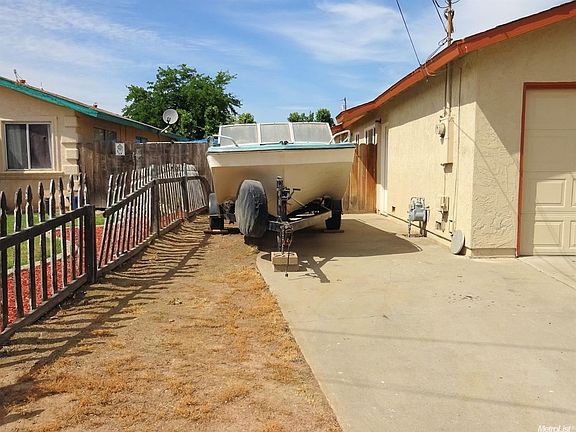 2nd image of 3853 Texas Ave